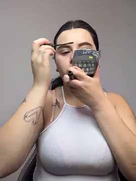 Snapshot of SaraBraun_ chatting on 09.26.25 SaraBraun online show from 09.26.25