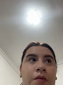 Snapshot of SaraBraun_ chatting on 11.27.25 SaraBraun online show from 11.27.25