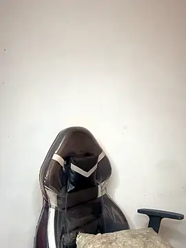 Snapshot of SaraBraun_ chatting on 01.05.26 SaraBraun online show from 01.05.26