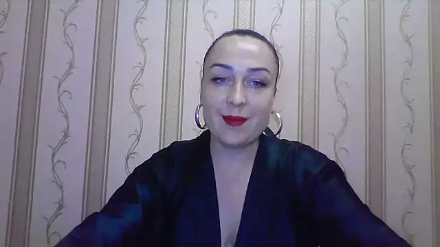 Snapshot of Liza1380 chatting on 12.21.24 Liza1380 online show from 12.21.24