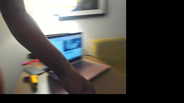 LuckiXCX online show from 01.08.25