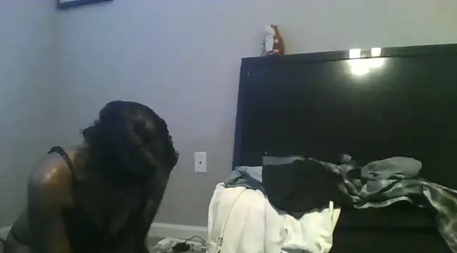 LuckiXCX online show from 01.15.25