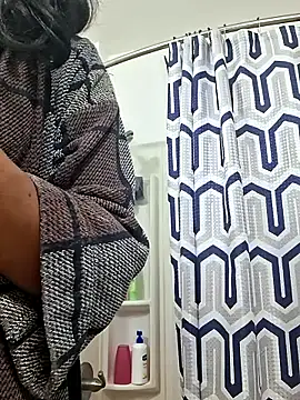 LuckiXCX online show from 04.06.26