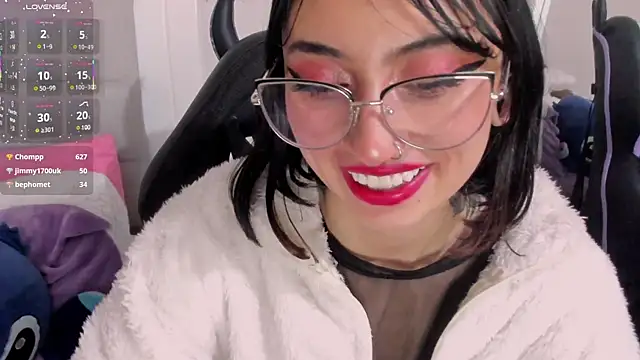 Snapshot of Any_Roussee chatting on 03.15.25 Any Roussee online show from 03.15.25