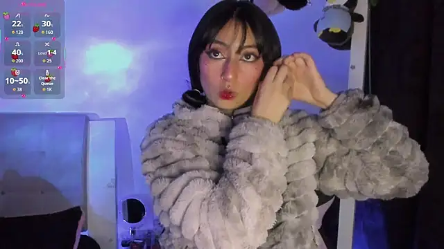 Snapshot of Any_Roussee chatting on 11.14.25 Any Roussee online show from 11.14.25