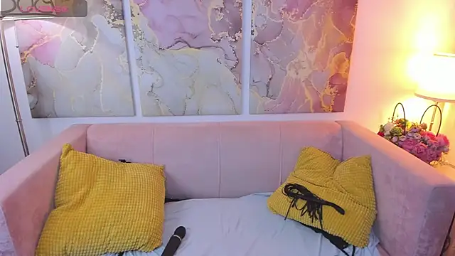 Snapshot of RachelPirce chatting on 01.28.25 RachelPirce online show from 01.28.25