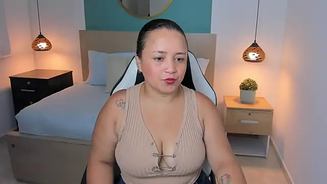 linda rios  online show from 01.08.25