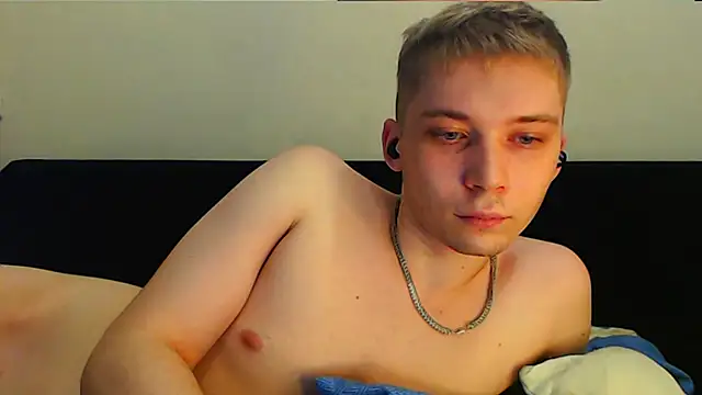 Snapshot of __sugarrebit chatting on 02.08.25   sugarrebit online show from 02.08.25