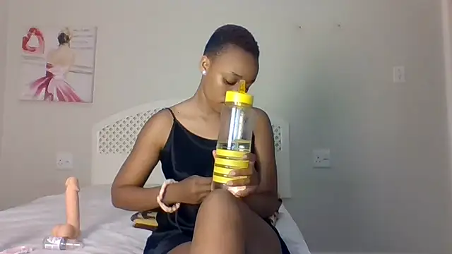 Snapshot of NishA-022 chatting on 01.11.25 NishA-022 online show from 01.11.25