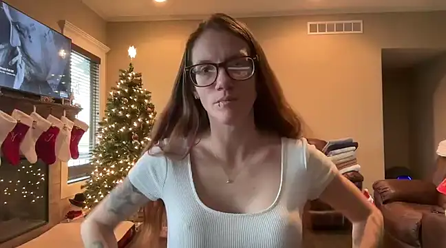 yourstrulylivy69 online show from 12.18.24