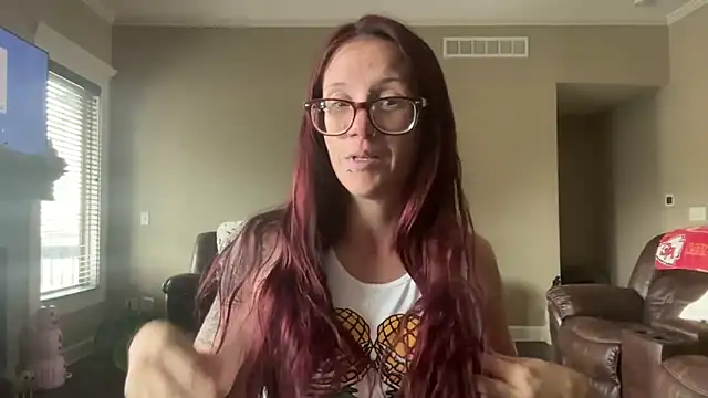yourstrulylivy69 online show from 09.16.25