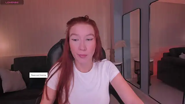 MiaFarrell  online show from 04.25.26