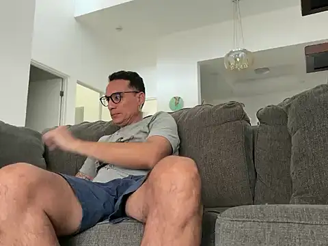 alex ruiz85 online show from 09.10.25