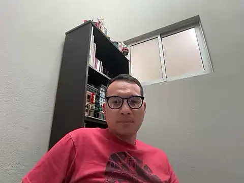 Snapshot of alex_ruiz85 chatting on 08.03.26 alex ruiz85 online show from 08.03.26