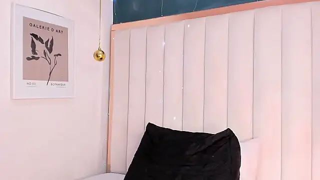 africa holmes online show from 02.10.26