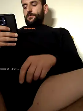 Snapshot of mertBy chatting on 12.13.24 mertBy online show from 12.13.24