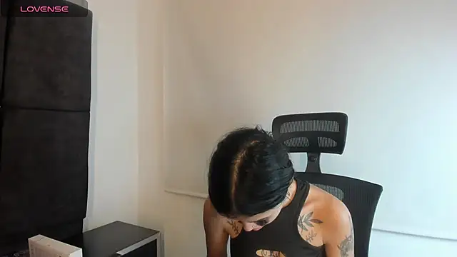 Snapshot of Cassie_howard_ chatting on 01.14.25 Cassie howard online show from 01.14.25