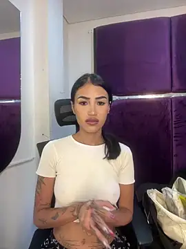 Snapshot of Cassie_howard_ chatting on 02.18.25 Cassie howard online show from 02.18.25