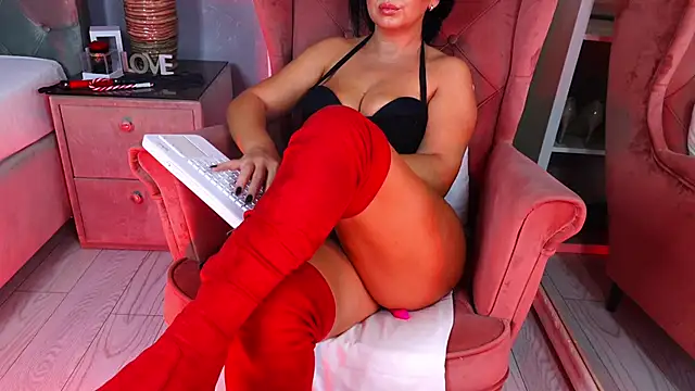 AQueenMonica online show from 11.10.25