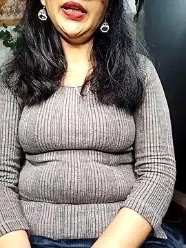 Snapshot of sexy_bhabhi69 chatting on 11.14.25 sexy bhabhi69 online show from 11.14.25