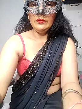 Snapshot of sexy_bhabhi69 chatting on 12.19.25 sexy bhabhi69 online show from 12.19.25