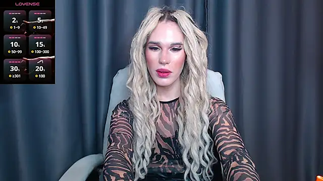 Snapshot of Cassie_Bae chatting on 01.17.25 Cassie Bae online show from 01.17.25