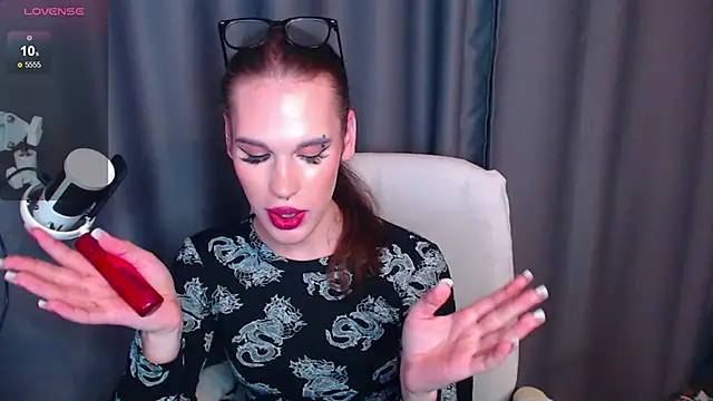 Snapshot of Cassie_Bae chatting on 01.30.25 Cassie Bae online show from 01.30.25