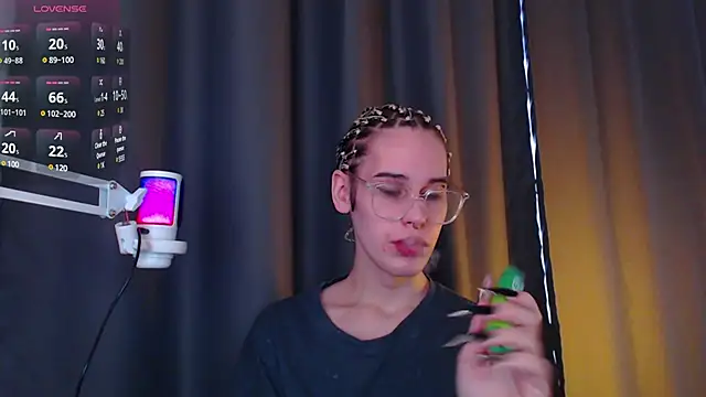 Snapshot of Cassie_Bae chatting on 03.22.25 Cassie Bae online show from 03.22.25