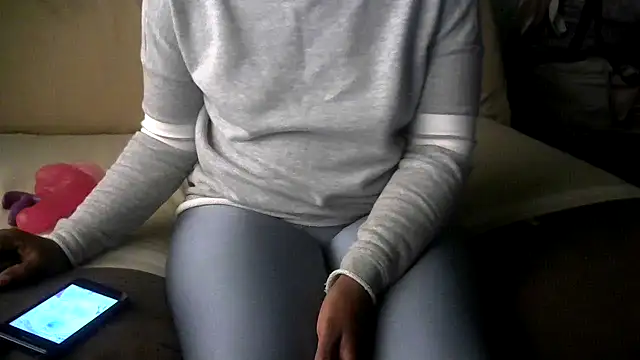 Snapshot of NicoleBitch87 chatting on 03.20.25 NicoleBitch87 online show from 03.20.25