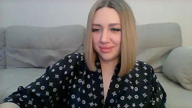 Snapshot of VickyLove047 chatting on 01.04.25 VickyLove047 online show from 01.04.25