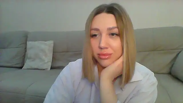 Snapshot of VickyLove047 chatting on 02.14.25 VickyLove047 online show from 02.14.25