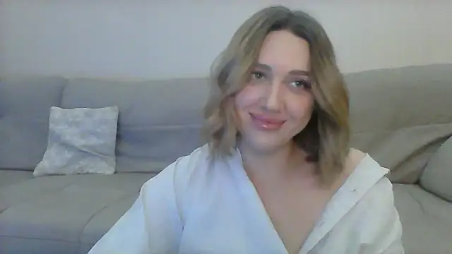 Snapshot of VickyLove047 chatting on 03.22.25 VickyLove047 online show from 03.22.25