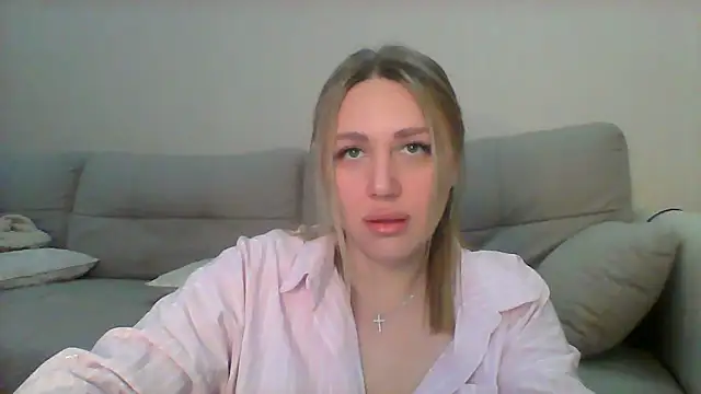 Snapshot of VickyLove047 chatting on 09.22.25 VickyLove047 online show from 09.22.25