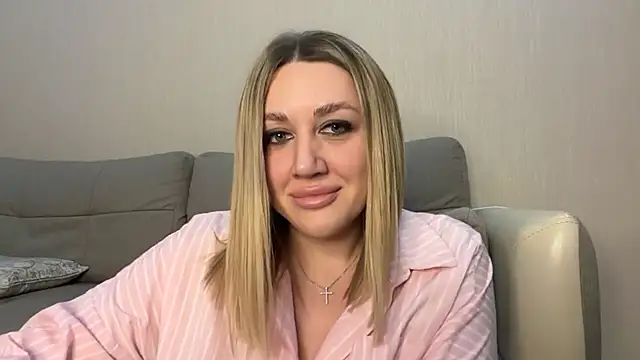 Snapshot of VickyLove047 chatting on 10.06.25 VickyLove047 online show from 10.06.25