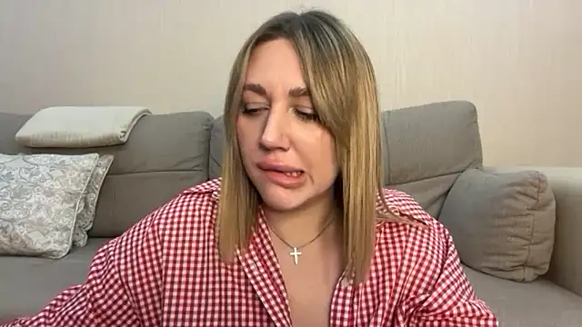 Snapshot of VickyLove047 chatting on 11.05.25 VickyLove047 online show from 11.05.25