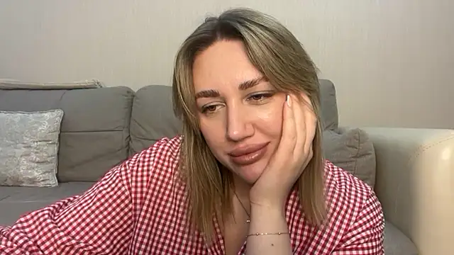 Snapshot of VickyLove047 chatting on 11.15.25 VickyLove047 online show from 11.15.25