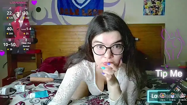 Snapshot of MilahHot13 chatting on 09.14.25 MilahHot13 online show from 09.14.25