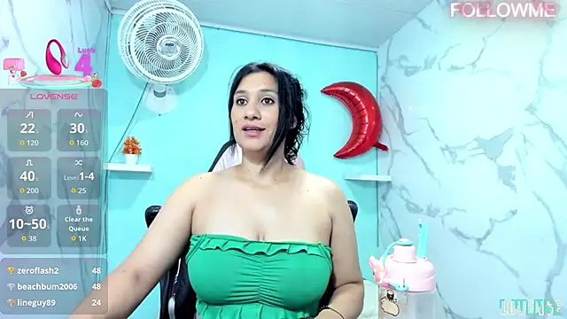 Snapshot of karime_sexygirl chatting on 10.18.25 karime sexygirl online show from 10.18.25