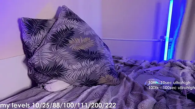 Snapshot of _xxtina chatting on 02.22.26 xxtina online show from 02.22.26