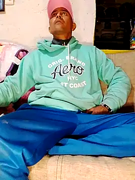 NewBe9D9 online show from 11.26.25