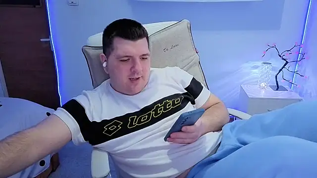 Snapshot of JasonJacks chatting on 03.23.26 JasonJacks online show from 03.23.26