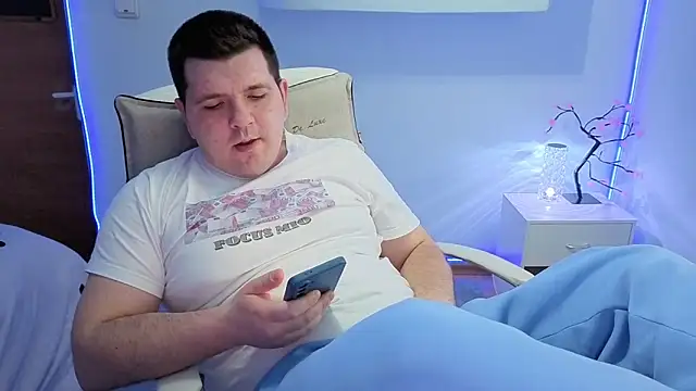 Snapshot of JasonJacks chatting on 04.04.26 JasonJacks online show from 04.04.26