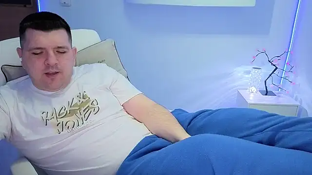 Snapshot of JasonJacks chatting on 04.10.26 JasonJacks online show from 04.10.26