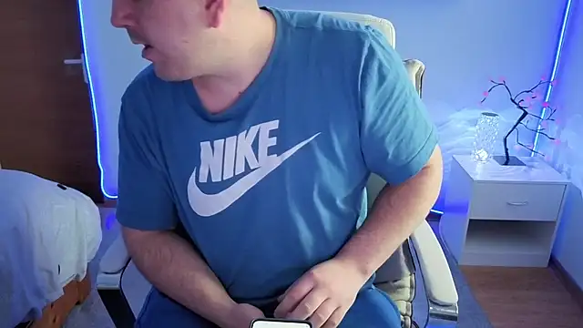 Snapshot of JasonJacks chatting on 04.11.26 JasonJacks online show from 04.11.26