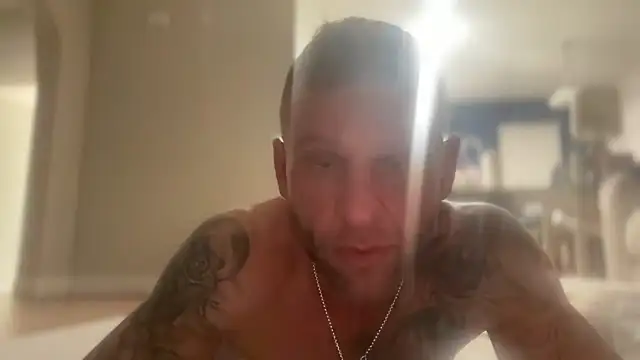 Snapshot of heavyhitta83 chatting on 12.17.24 heavyhitta83 online show from 12.17.24