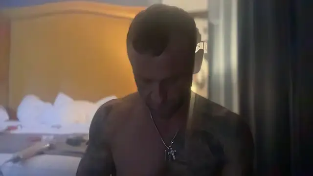 Snapshot of heavyhitta83 chatting on 01.20.25 heavyhitta83 online show from 01.20.25