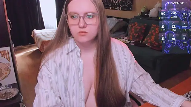 Snapshot of Alice_Dreamgirl_ chatting on 07.03.26 Alice Dreamgirl online show from 07.03.26