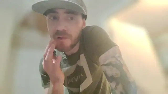 Snapshot of Huntzg23 chatting on 01.17.26 Huntzg23 online show from 01.17.26