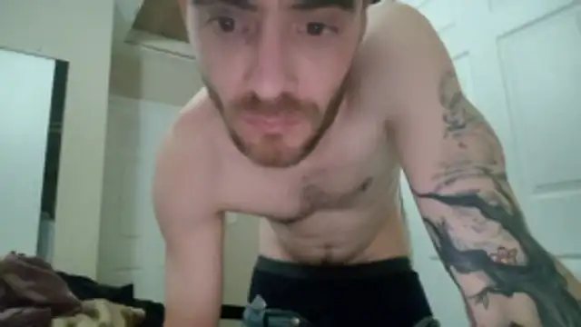 Snapshot of Huntzg23 chatting on 01.18.26 Huntzg23 online show from 01.18.26