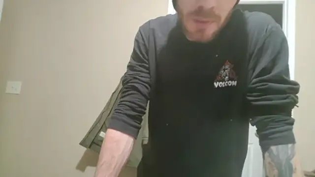 Snapshot of Huntzg23 chatting on 01.19.26 Huntzg23 online show from 01.19.26